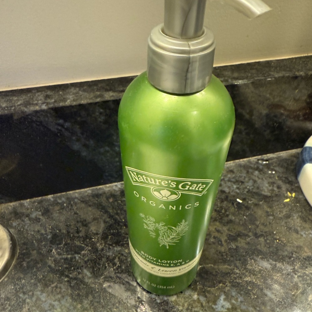Nature's Gate Organics Body Lotion